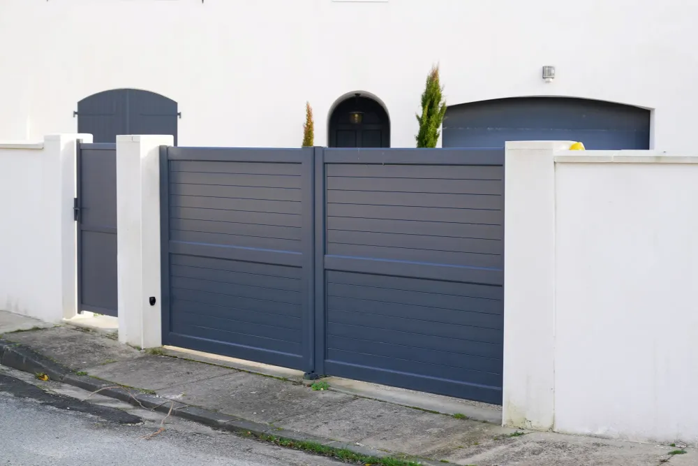 Portail à Saint Roch